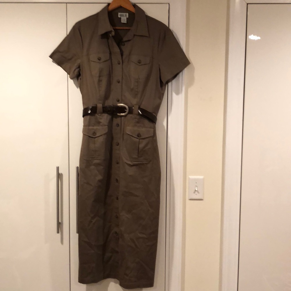 Short sleeved cotton stretch olive dress